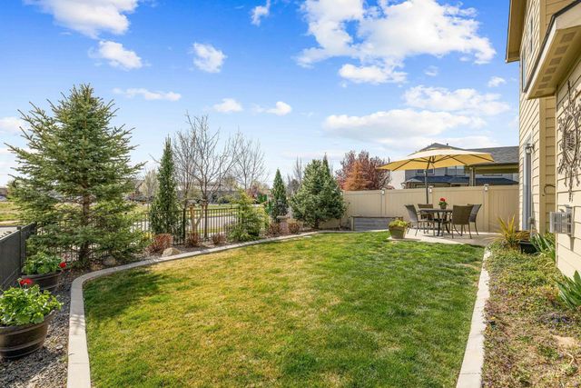 16 N Caracaras Way, Eagle, ID 83616