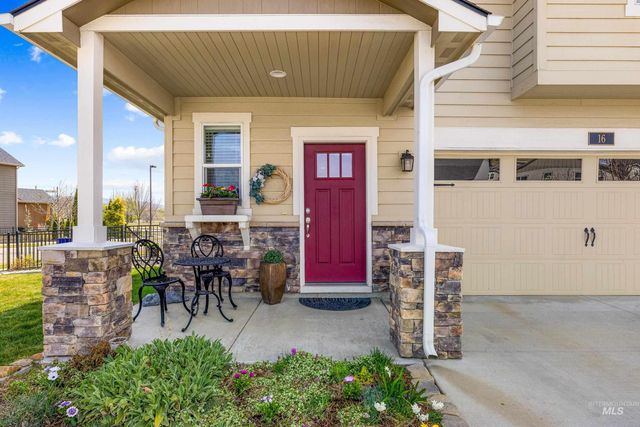 16 N Caracaras Way, Eagle, ID 83616