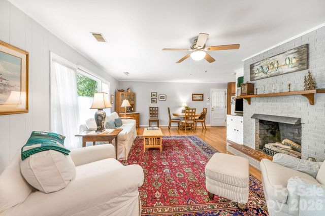 1 Pheasant Ridge Drive, Asheville, NC 28804