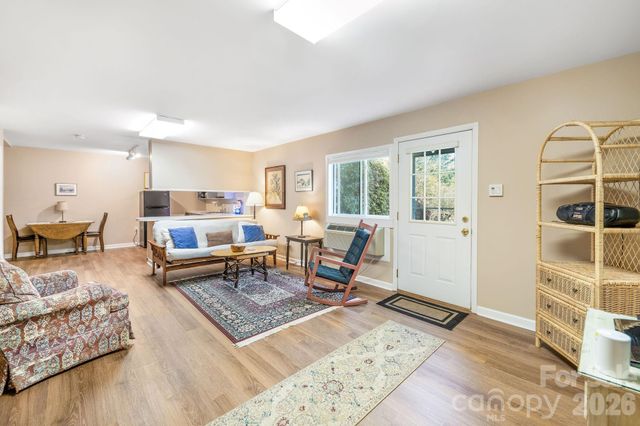 1 Pheasant Ridge Drive, Asheville, NC 28804