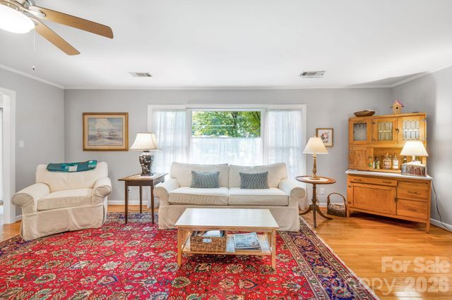 1 Pheasant Ridge Drive, Asheville, NC 28804