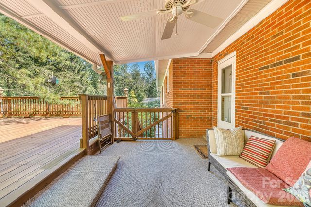 1 Pheasant Ridge Drive, Asheville, NC 28804