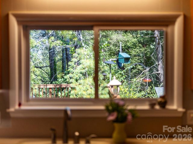 1 Pheasant Ridge Drive, Asheville, NC 28804