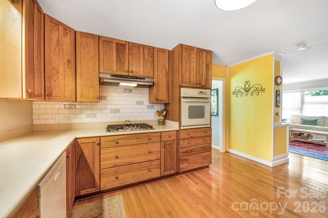 1 Pheasant Ridge Drive, Asheville, NC 28804