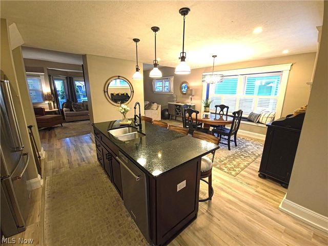 18810 Sloane Avenue, Lakewood, OH 44107