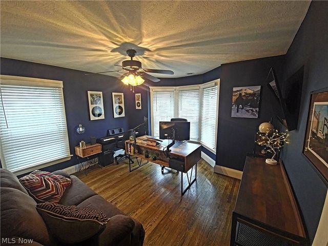 18810 Sloane Avenue, Lakewood, OH 44107