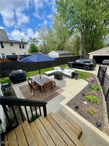 18810 Sloane Avenue, Lakewood, OH 44107