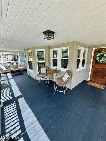 18810 Sloane Avenue, Lakewood, OH 44107