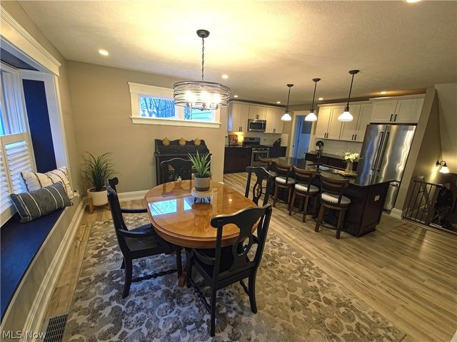 18810 Sloane Avenue, Lakewood, OH 44107