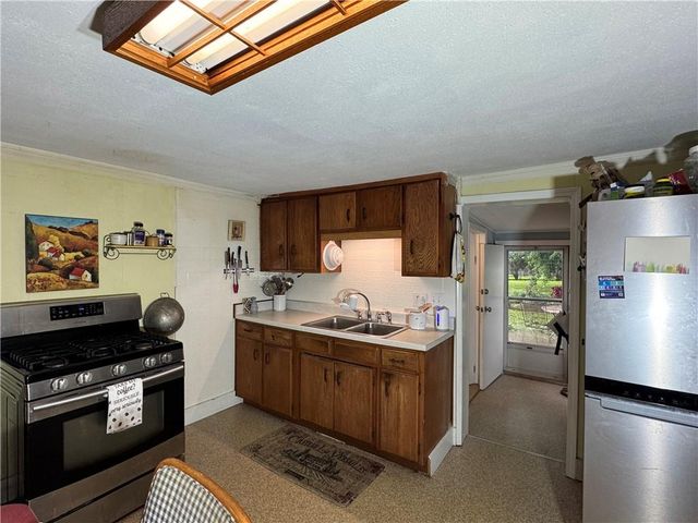 16985 SMITH Road, Smithville, MO 64089