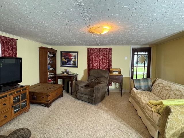 16985 SMITH Road, Smithville, MO 64089