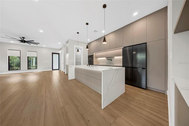 1937 E MARKS STREET, Orlando, FL 32803