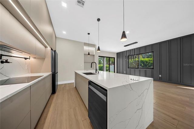 1937 E MARKS STREET, Orlando, FL 32803