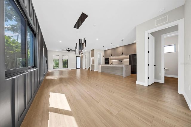 1937 E MARKS STREET, Orlando, FL 32803