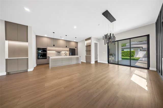 1937 E MARKS STREET, Orlando, FL 32803