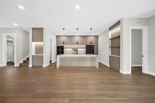 1937 E MARKS STREET, Orlando, FL 32803