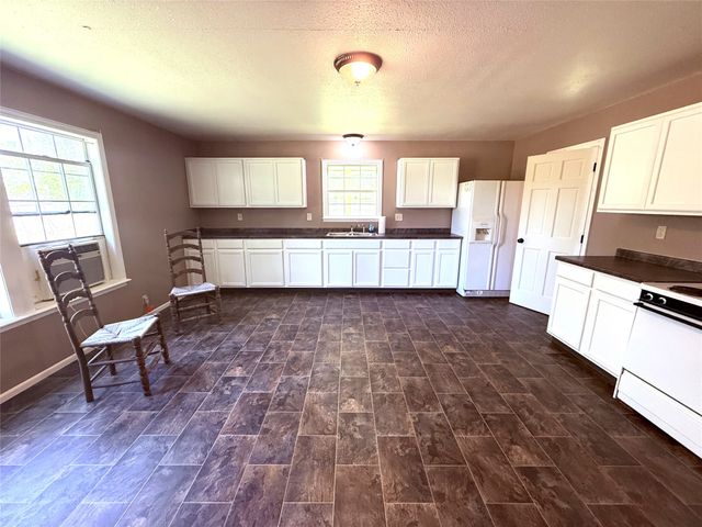 175 County Road Nw 1010, Mount Vernon, TX 75457