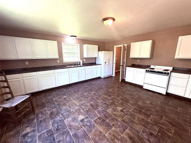 175 County Road Nw 1010, Mount Vernon, TX 75457