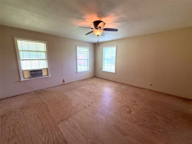 175 County Road Nw 1010, Mount Vernon, TX 75457