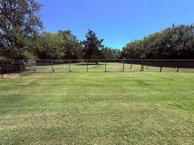 175 County Road Nw 1010, Mount Vernon, TX 75457