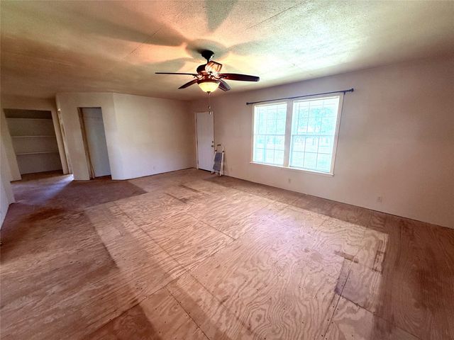 175 County Road Nw 1010, Mount Vernon, TX 75457