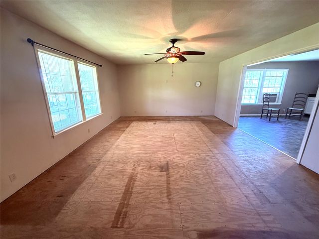 175 County Road Nw 1010, Mount Vernon, TX 75457