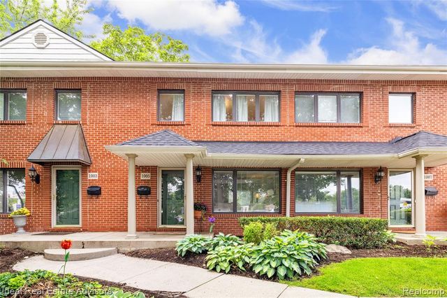 1005 N Old Woodward Avenue, Birmingham, MI 48009