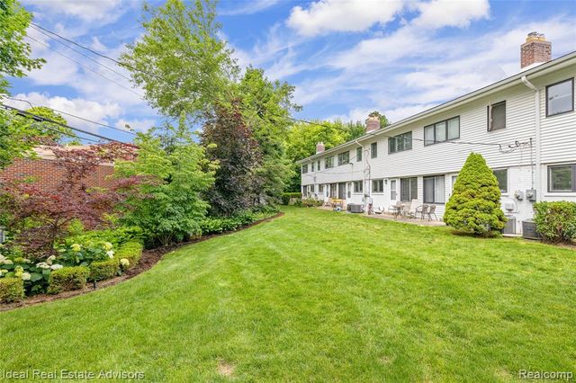 1005 N Old Woodward Avenue, Birmingham, MI 48009