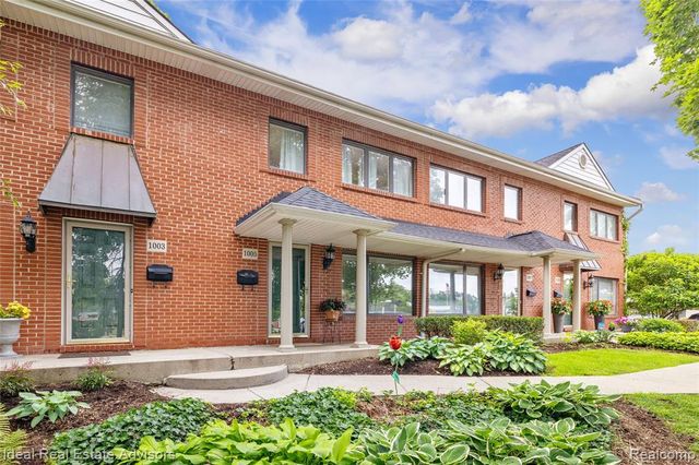 1005 N Old Woodward Avenue, Birmingham, MI 48009