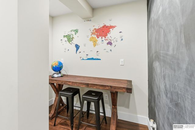 12111 S 209th Street, Gretna, NE 68028