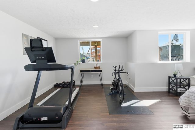 12111 S 209th Street, Gretna, NE 68028