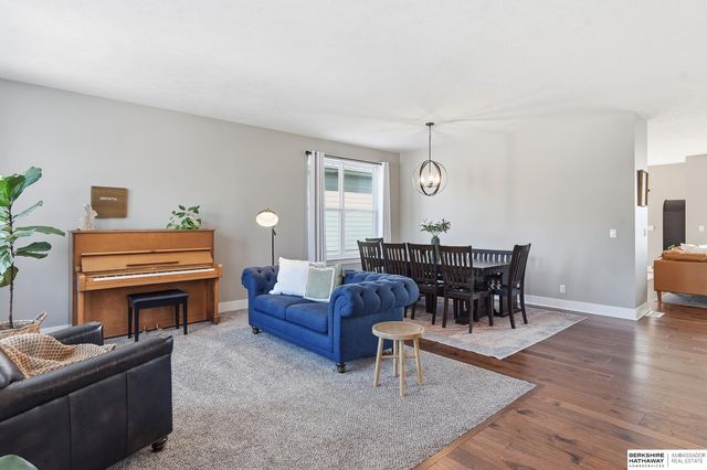 12111 S 209th Street, Gretna, NE 68028