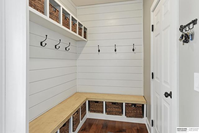 12111 S 209th Street, Gretna, NE 68028