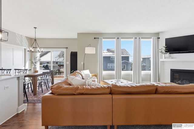 12111 S 209th Street, Gretna, NE 68028