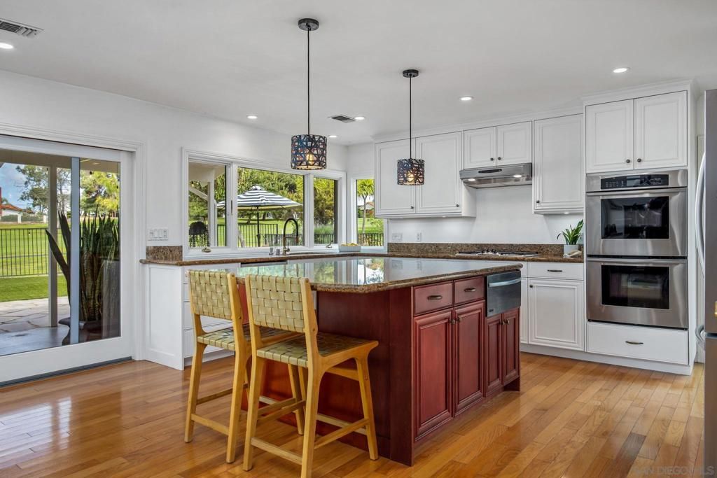 Image 11 of property listing at 17816 Frondoso Drive, San Diego, CA 92128