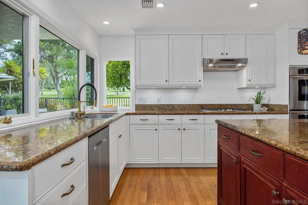 Image 13 of property listing at 17816 Frondoso Drive, San Diego, CA 92128