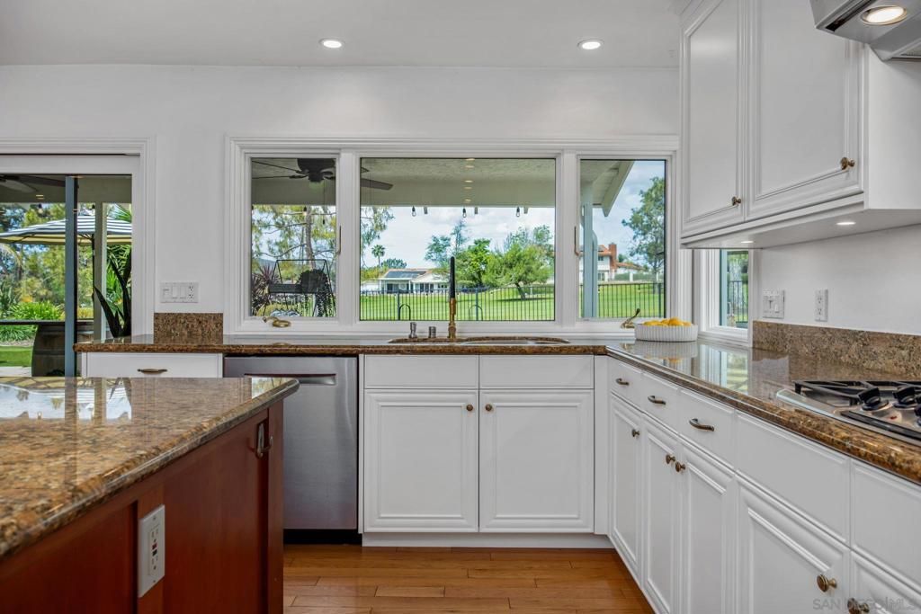 Image 14 of property listing at 17816 Frondoso Drive, San Diego, CA 92128