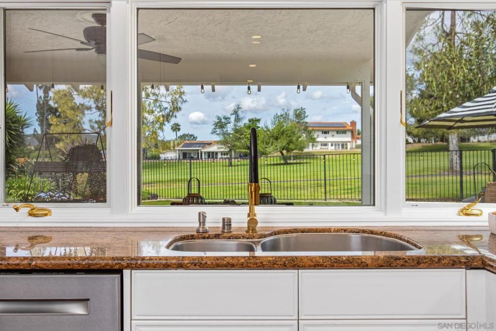 Image 15 of property listing at 17816 Frondoso Drive, San Diego, CA 92128