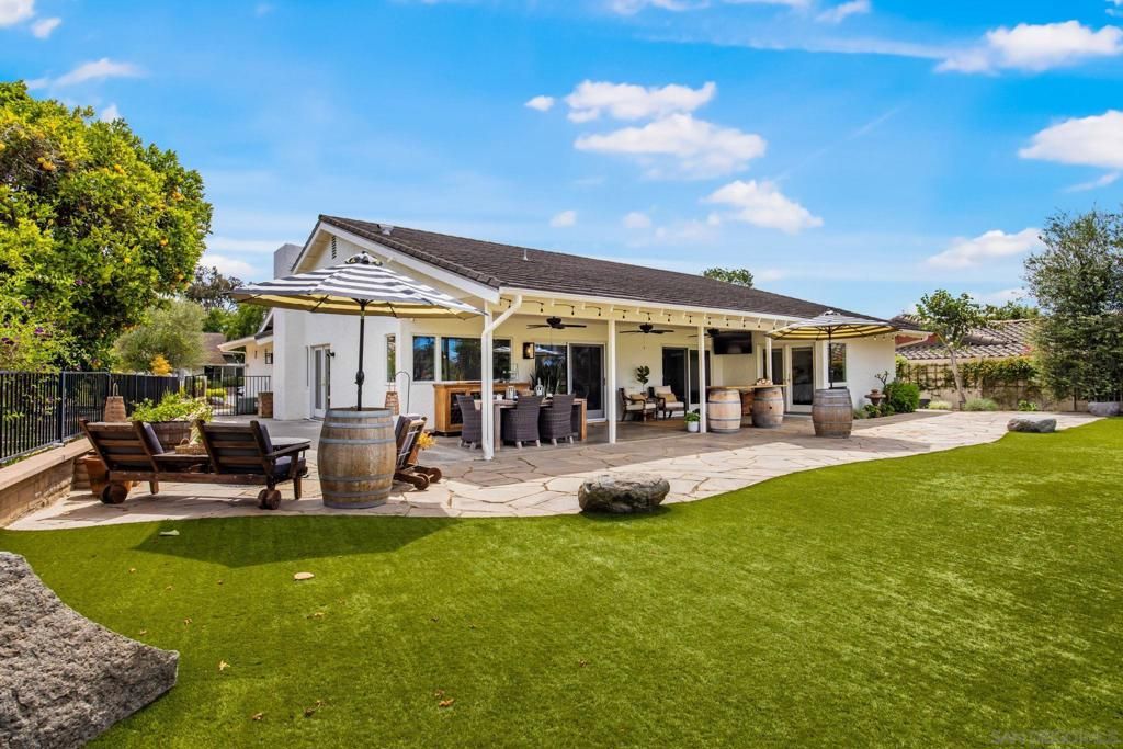 Image 28 of property listing at 17816 Frondoso Drive, San Diego, CA 92128