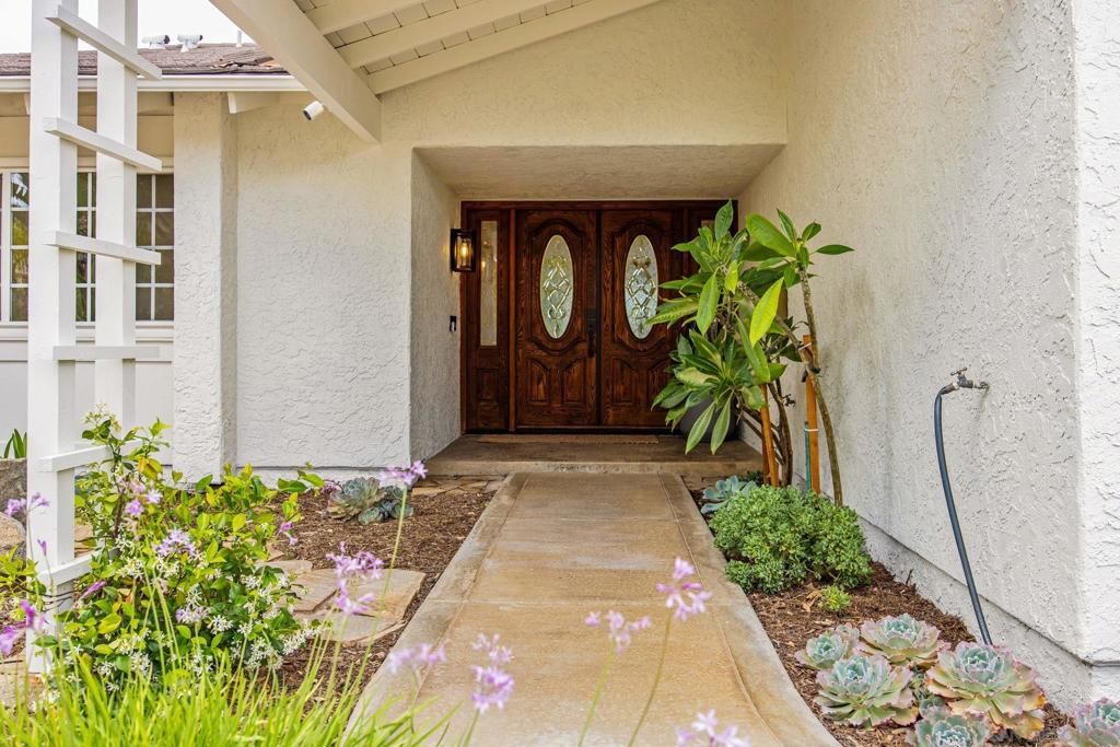 Image 8 of property listing at 17816 Frondoso Drive, San Diego, CA 92128