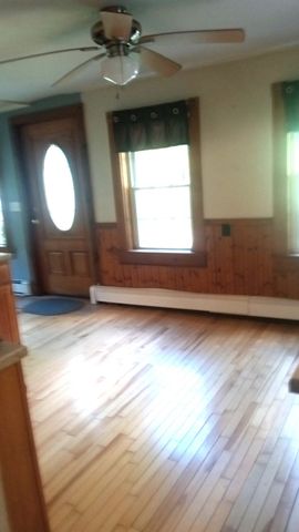 14 Sibley St, Grafton, MA 01519