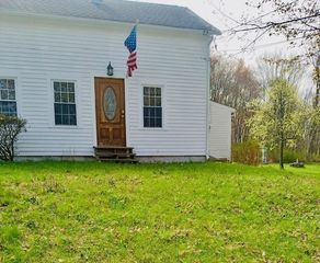 14 Sibley St, Grafton, MA 01519