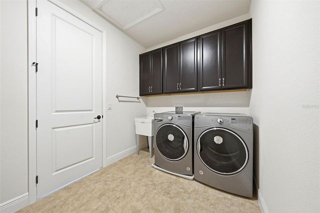 8210 LUDINGTON CIRCLE, Orlando, FL 32836