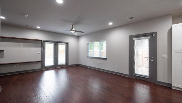 2009 Uphill LN B, Austin, TX 78741