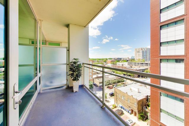 1570 Elmwood Avenue 909, Evanston, IL 60201