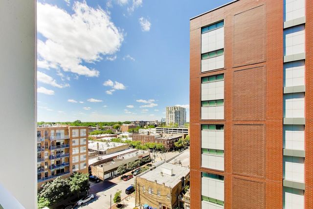 1570 Elmwood Avenue 909, Evanston, IL 60201