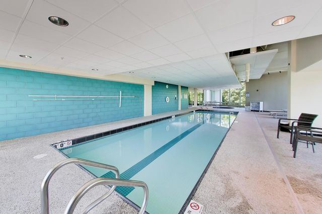 1570 Elmwood Avenue 909, Evanston, IL 60201