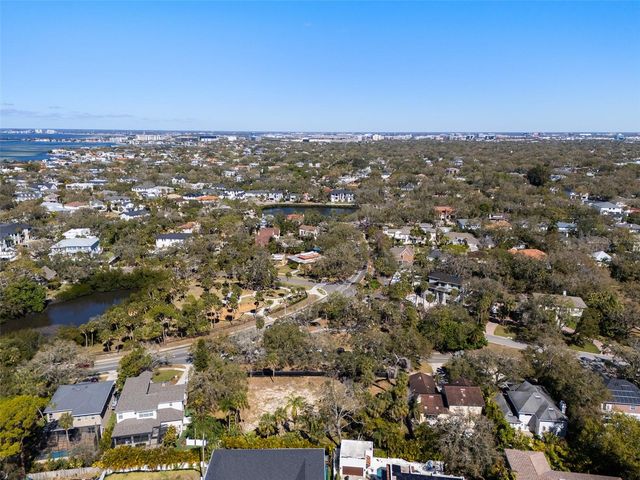 4628 W BAY TO BAY BOULEVARD, Tampa, FL 33629