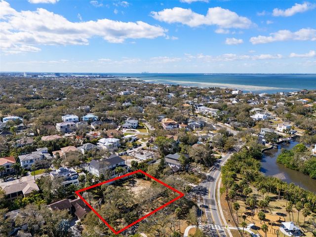 4628 W BAY TO BAY BOULEVARD, Tampa, FL 33629