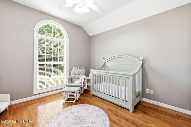 242 Kingswood Ct, Taylorsville, KY 40071